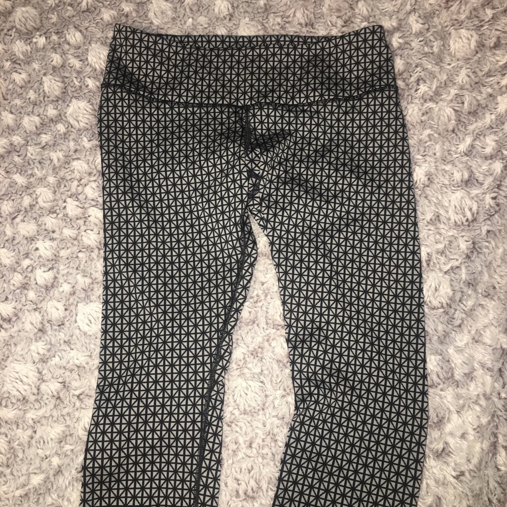Lululemon pants size 4